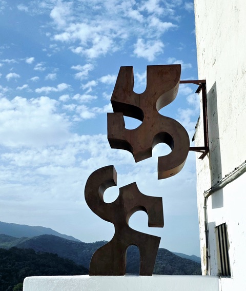 Sculptures. Photo © Karethe Linaae